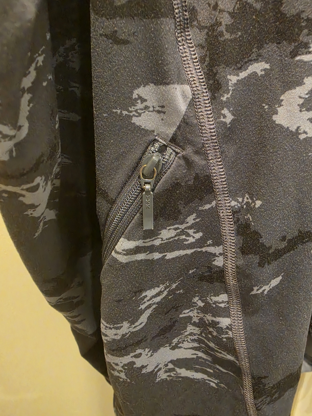 Women's Hooded Performance Shirt - Charcoal Camouflage - Picture 4 of 8
